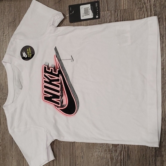 Nike Glow in the Dark Shorts & T-Shirt Matching Set Size 7/XS - Picture 2 of 10
